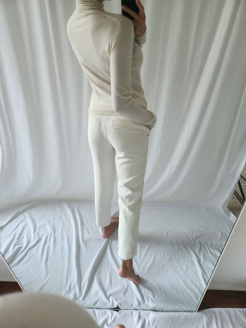Gucci CASHMERE Cream Turtleneck Sweater fall Winter Designer Chic - Picture 5 of 11